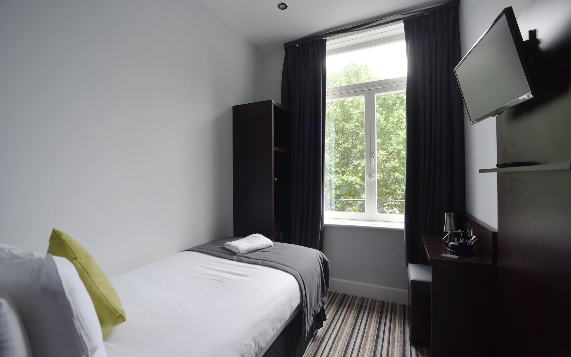 Trebovir Hotel Лондон Екстериор снимка