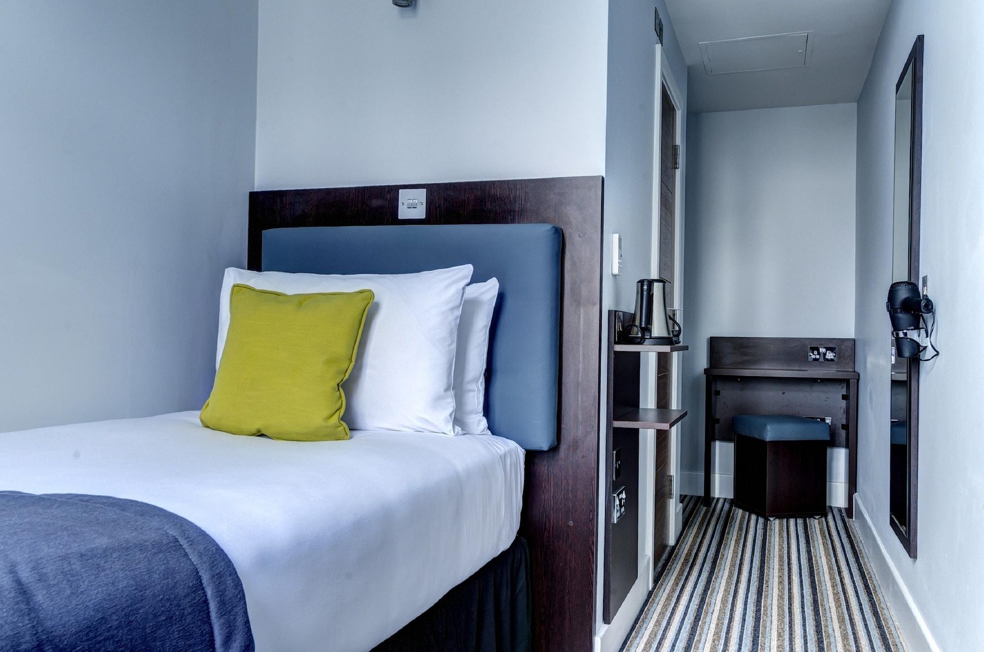 Trebovir Hotel Лондон Екстериор снимка