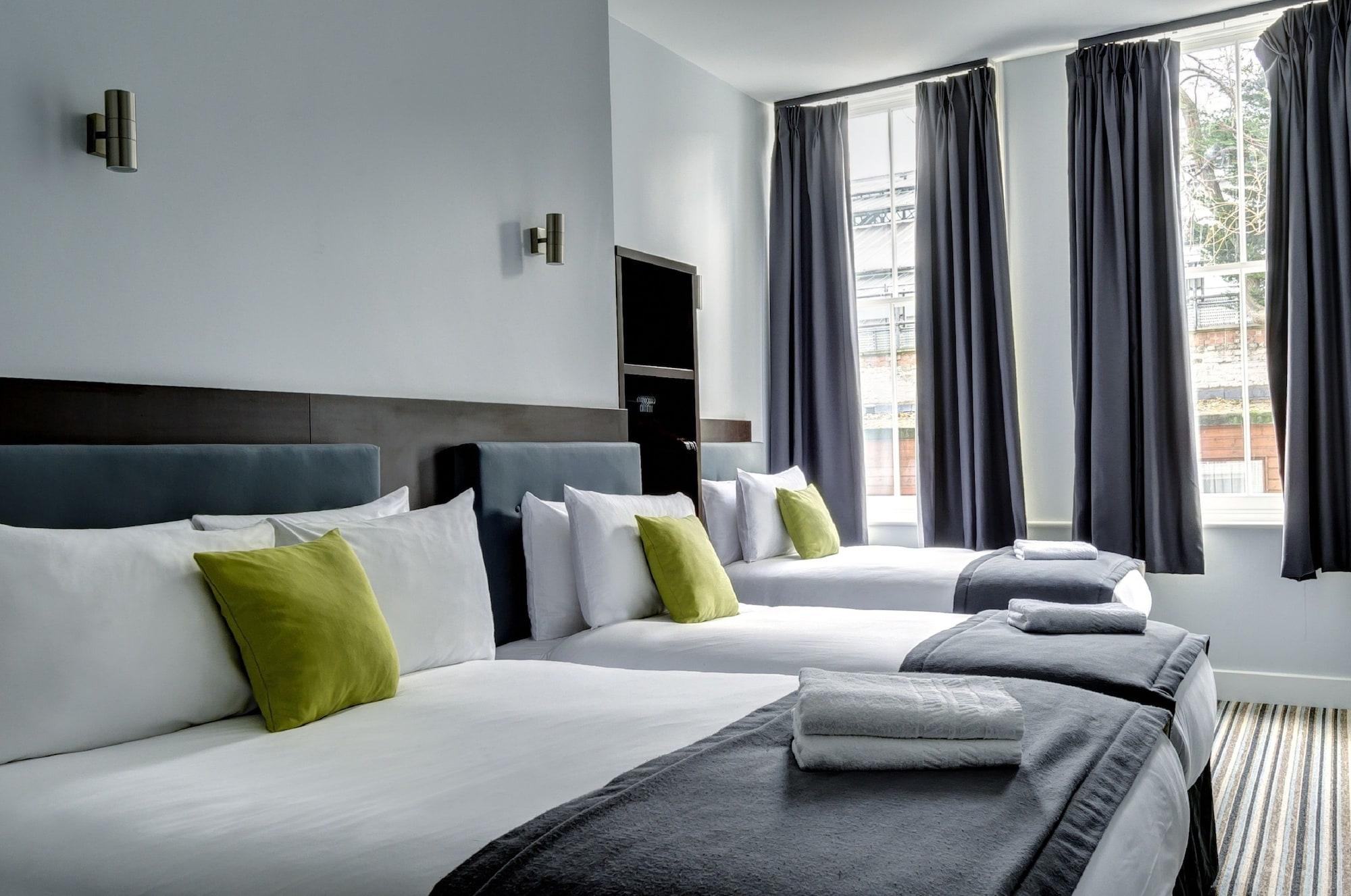 Trebovir Hotel Лондон Екстериор снимка