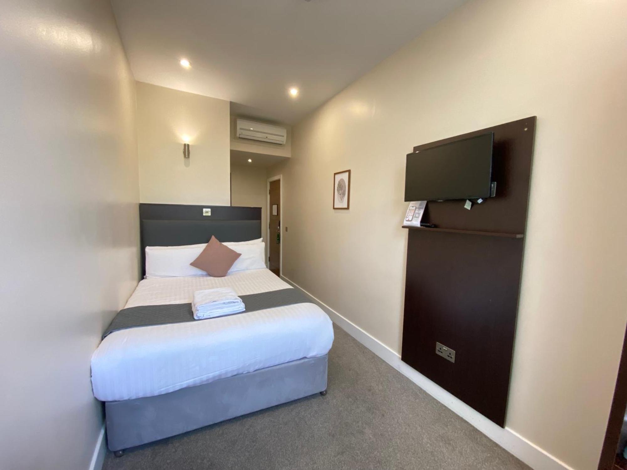 Trebovir Hotel Лондон Екстериор снимка