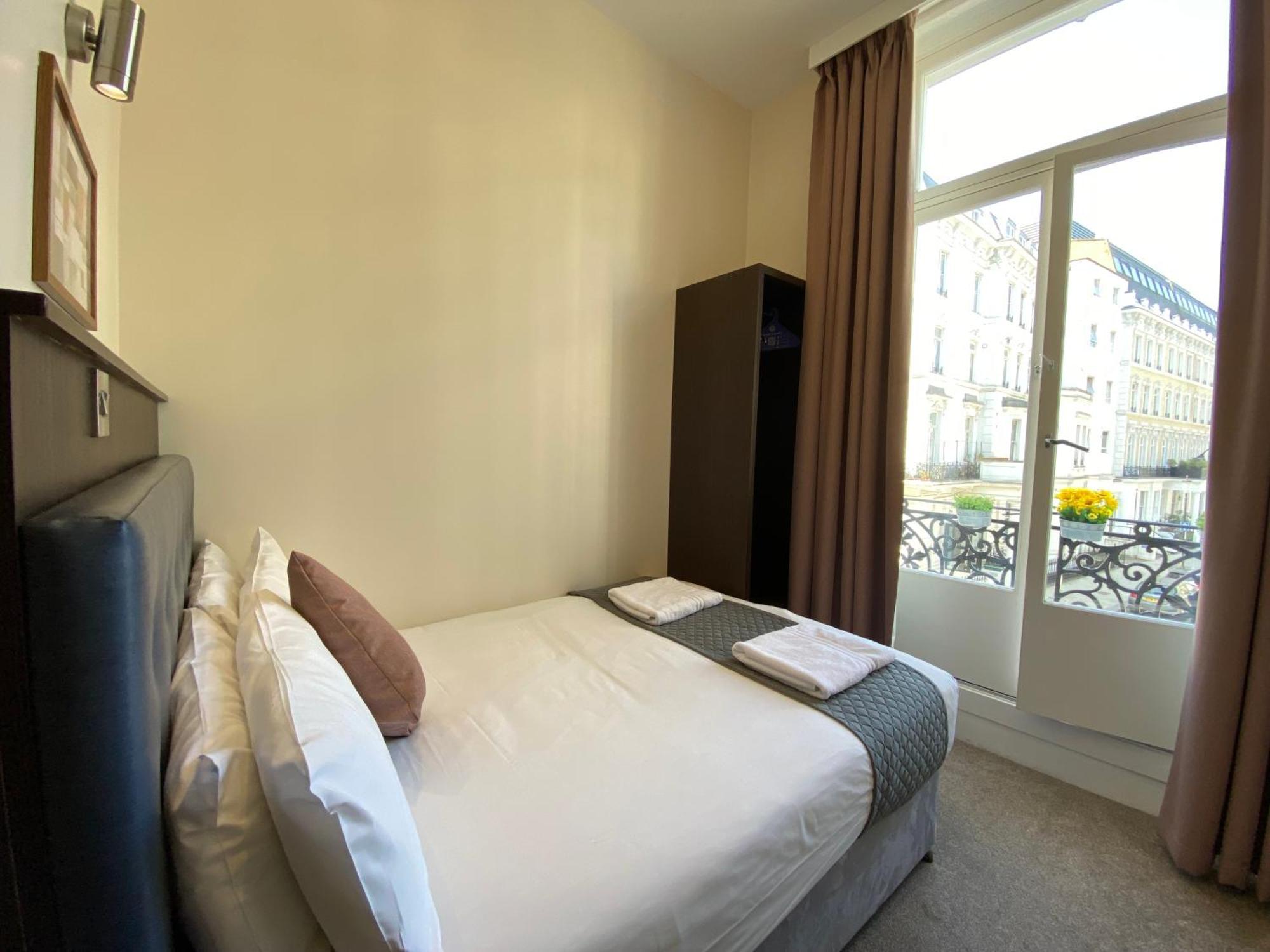Trebovir Hotel Лондон Екстериор снимка