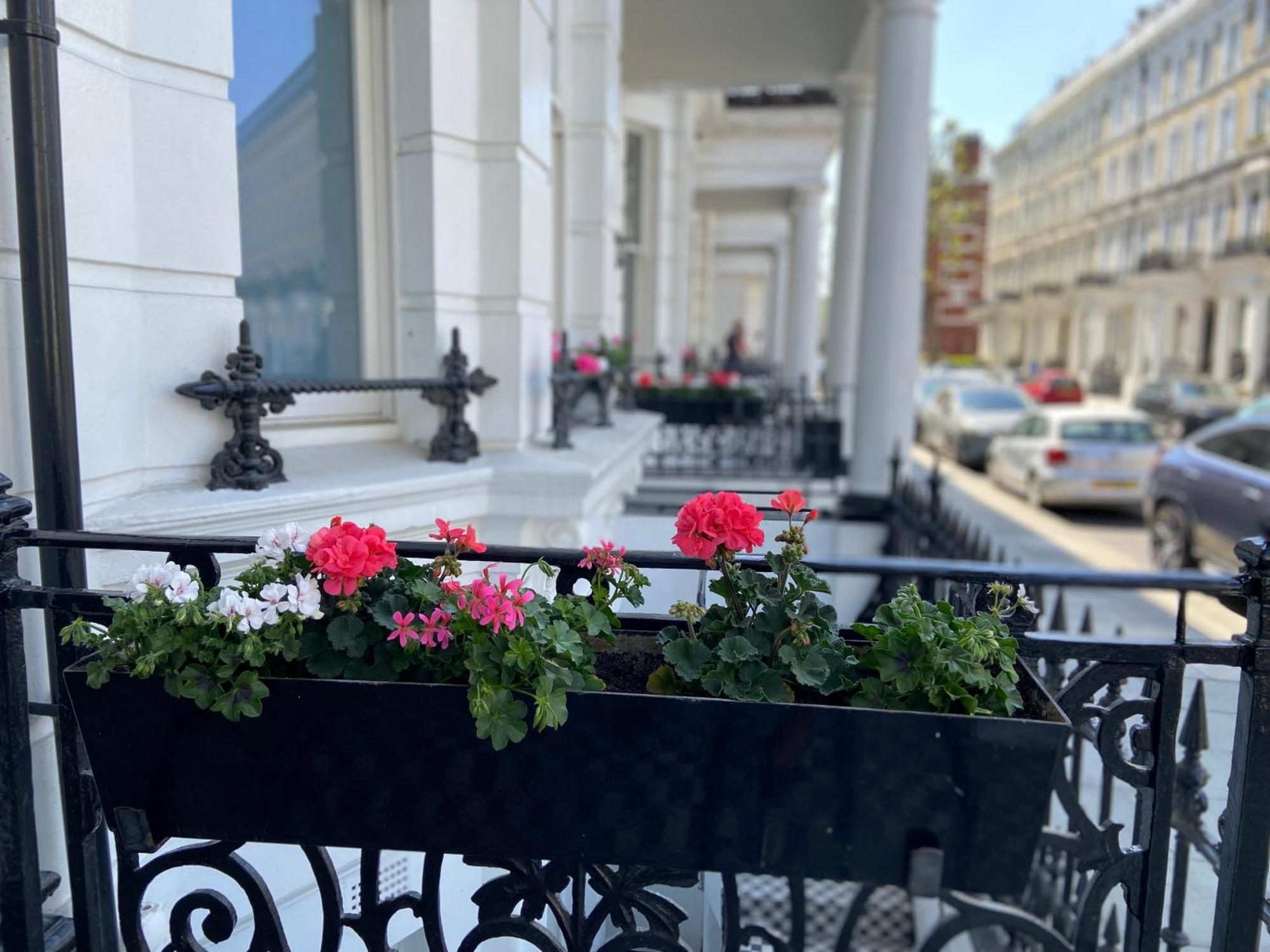 Trebovir Hotel Лондон Екстериор снимка