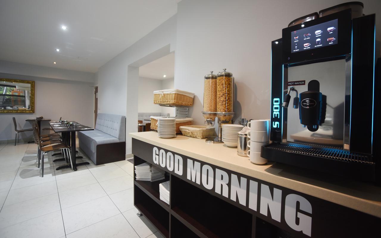 Trebovir Hotel Лондон Екстериор снимка