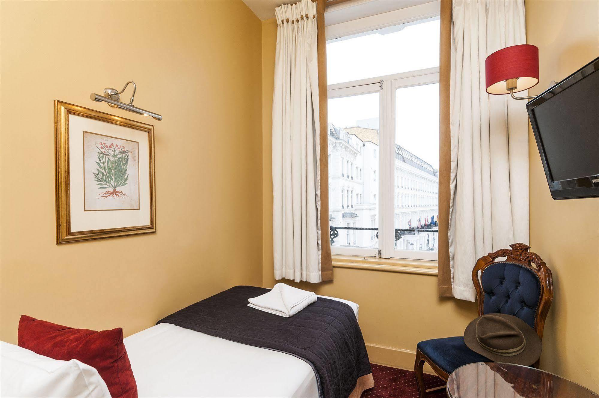 Trebovir Hotel Лондон Екстериор снимка